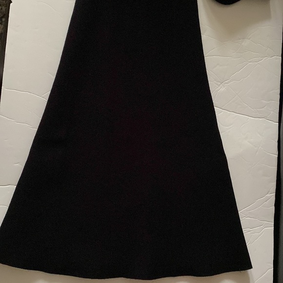 a loves a Black A-Line Dress with Stretch Ribbed Top 80% Rayon 20% Nylon
USA XL - Picture 4 of 5